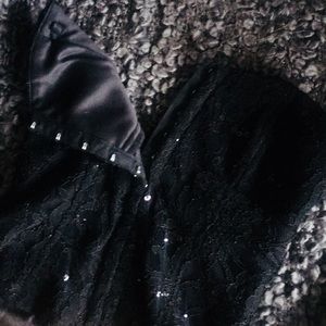 Gorgeous All Black Lace Bustier Top!Can Add Straps